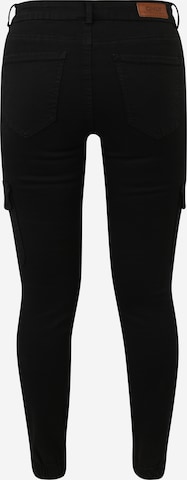 Coupe slim Pantalon cargo Only Petite en noir