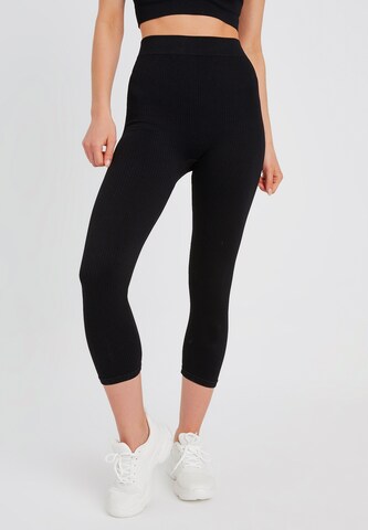 Leif Nelson Skinny Pants in Black: front