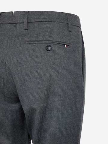 regular Pantaloni con piega frontale 'Denton' di TOMMY HILFIGER in grigio