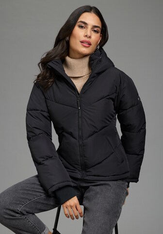 POLARINO Between-Season Jacket in Black: front