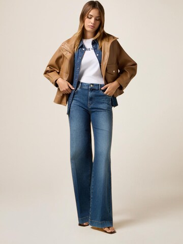 oltre Flared Jeans in Blue