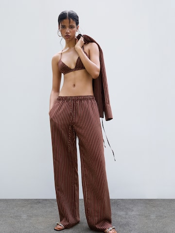Wide leg Pantaloni di Pull&Bear in rosso