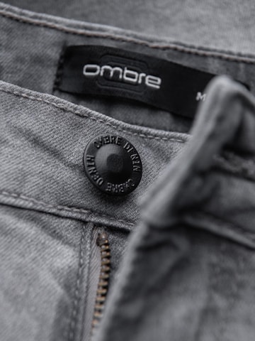Ombre Regular Sporthose‌ in Grau