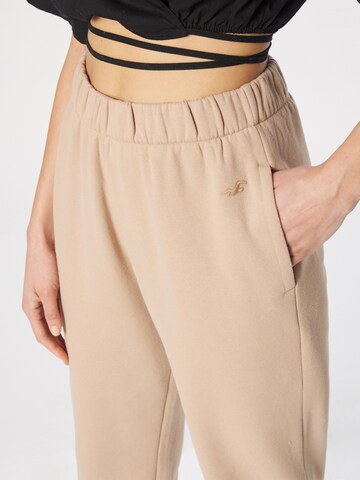 HOLLISTER Tapered Pants in Brown