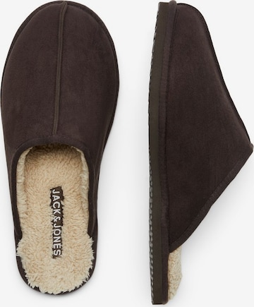 JACK & JONES Slippers in Brown