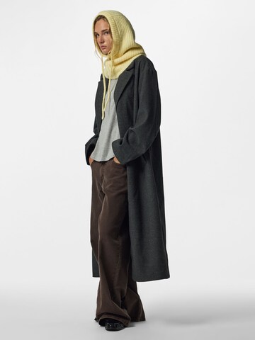 Bonnet 'PCNambi' PIECES en jaune