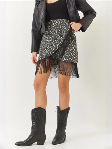 Bianco Lucci Skirt in Grey