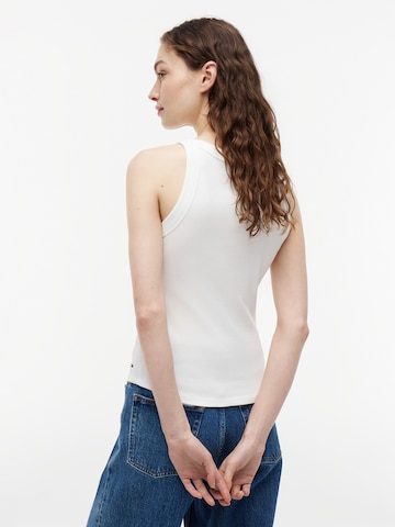 Tommy Jeans Toppi 'ESS' värissä valkoinen