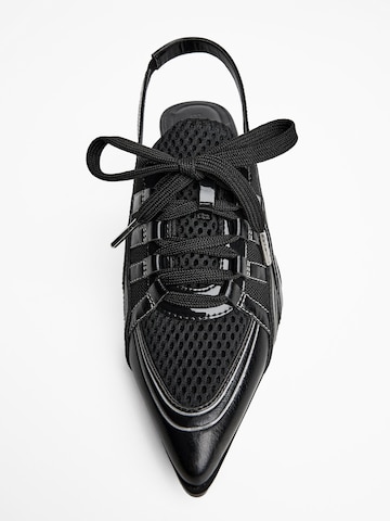 Pumps de la Bershka pe negru