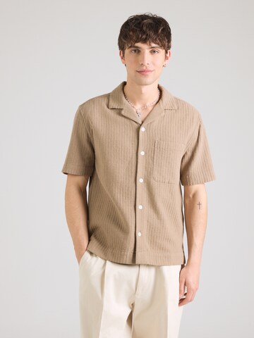 Abercrombie & Fitch Comfort fit Srajca | rjava barva: sprednja stran