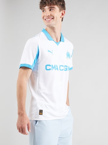 PUMA Λειτουργικό μπλουζάκι 'OM Home Replica' σε λευκό: μπροστά