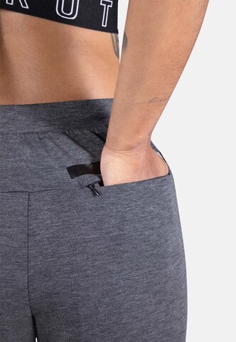 MOROTAI Tapered Workout Pants 'Sakura' in Grey