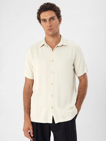 Antioch Regular fit Button Up Shirt in Beige: front