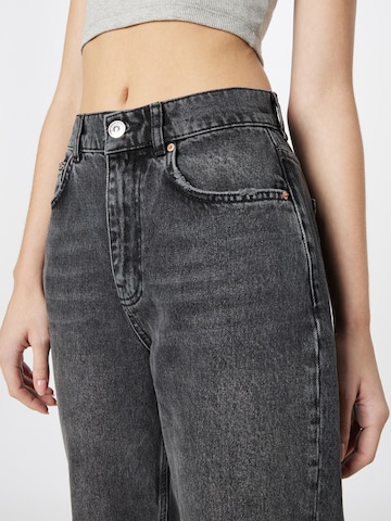 Gina Tricot Regular Jeans in Black