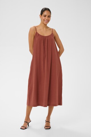 Robe Kaffe en marron : devant