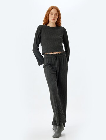 Koton Pyjamahose in Grau
