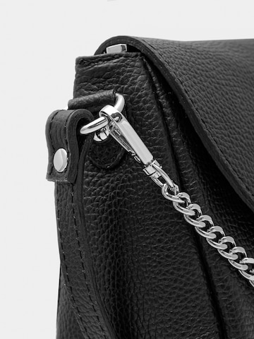 RYLKO Olkalaukku värissä musta