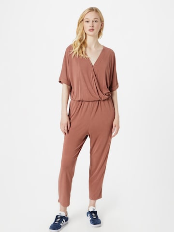 Urban Classics Jumpsuit in Brown: front