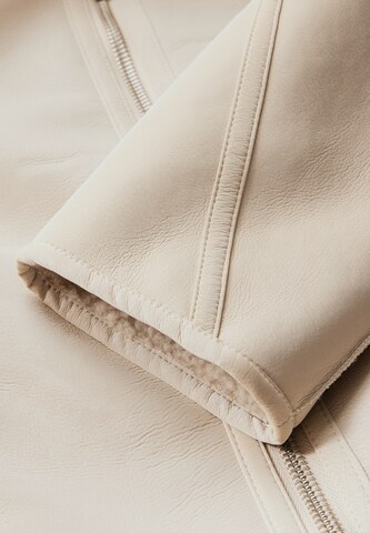 Street One Studio Faux Shearling Jacket in Beige