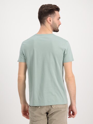 ALPHA INDUSTRIES T-Shirt in Grün