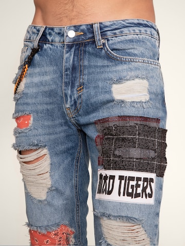 MAD TIGERS Slimfit Jeans 'CHE-CHAINS ARTPATCH' in Blau