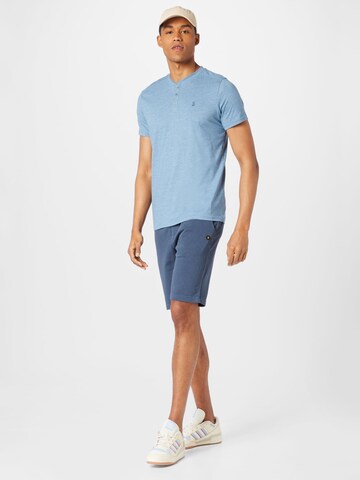 No Excess Regular Shorts in Blau