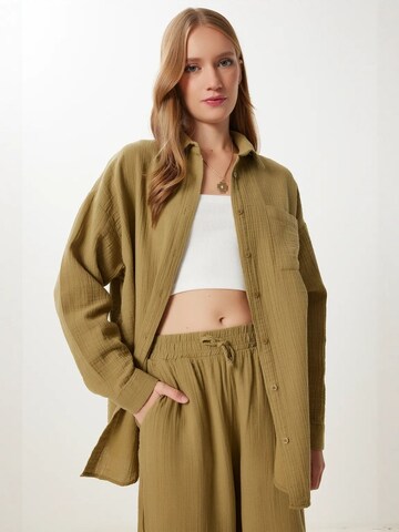 Completo pantalone di Happiness İstanbul in verde