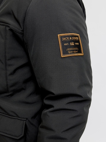 Jack & Jones Plus Zimska jakna 'JJFINN' | črna barva