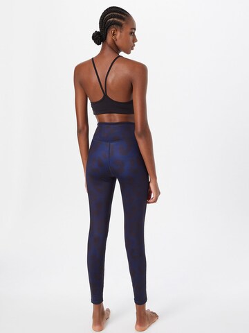 DELICATELOVE Skinny Sporthose in Blau