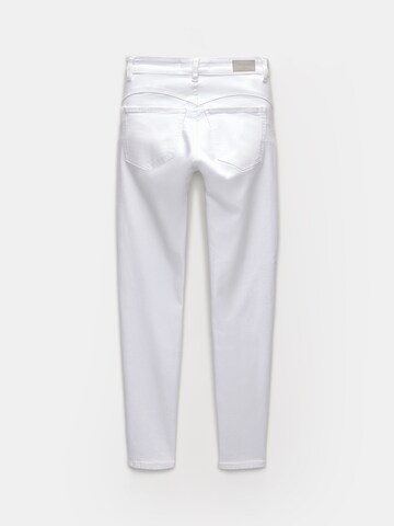 Slimfit Jeans di Pull&Bear in bianco