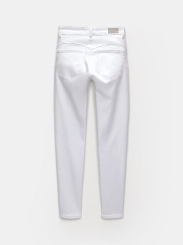 Coupe slim Jean Pull&Bear en blanc