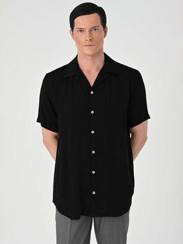 Antioch Regular fit Button Up Shirt in Black