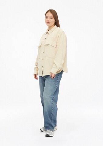 QS Blouse in Beige: zijkant