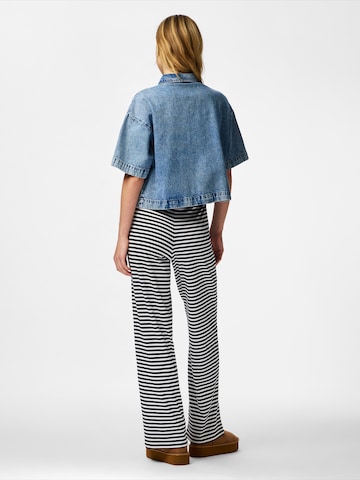 Bluză 'PCSKY' de la PIECES pe albastru