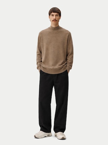 GOBI Cashmere - Jersey 'Men's Timeless Mock Neck Cashmere Sweater' en gris