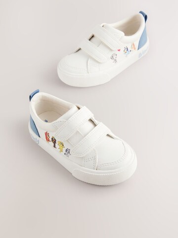 Baskets Next en blanc