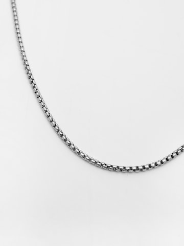 Pull&Bear Necklace in Silver