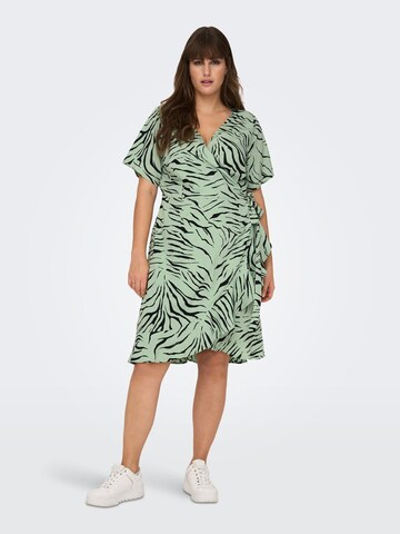 Robe d’été 'Livia' ONLY Carmakoma en vert