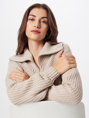 Gina Tricot Пуловер в сиво