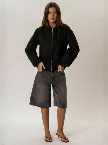 Veste mi-saison ' Ines ' TEESHOPPEN en noir