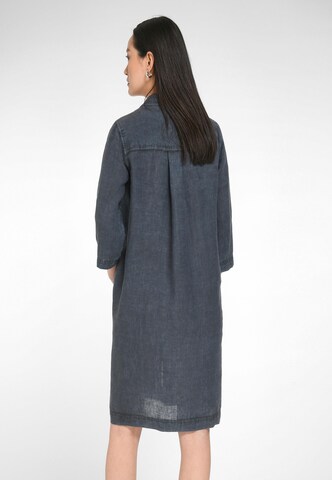 Robe Peter Hahn en bleu