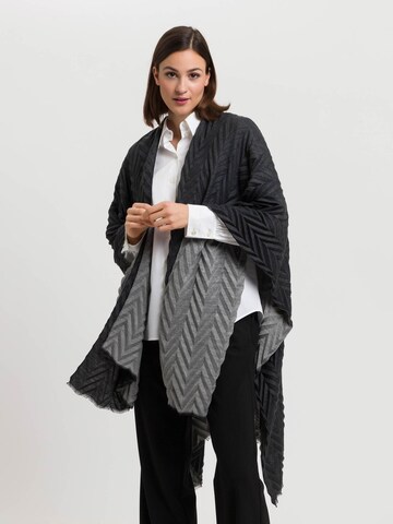 FRAAS Cape in Grau: Vorderseite