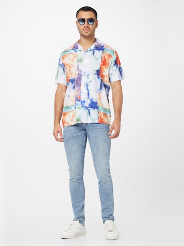 QS - Ajuste regular Camisa en Mezcla de colores