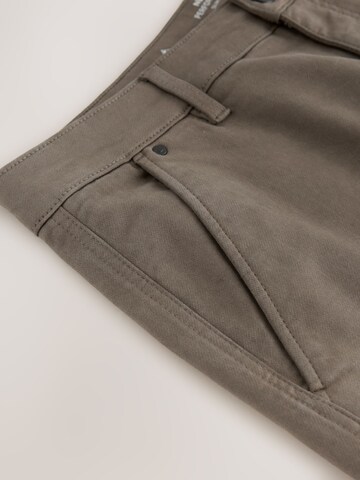 Next Regular Gargohousut värissä ruskea