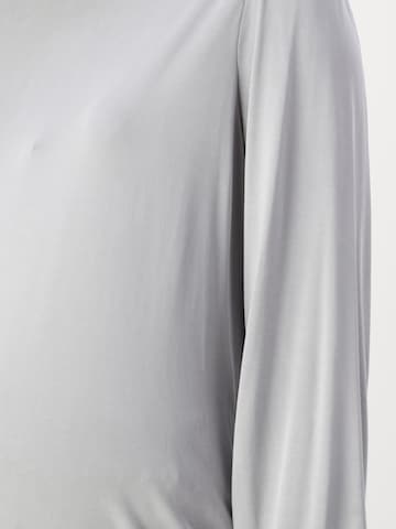 Only Maternity T-shirt 'OLMFREE' i grå