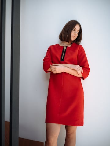 Christine on the clouds - Vestido 'UMA Dress' en rojo