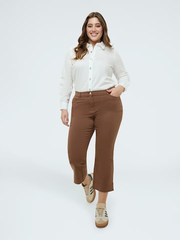 Fiorella Rubino - Acampanado Pantalón en marrón: frente