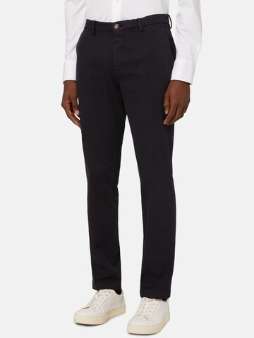 Boggi Milano Regular Chino trousers in Blue: front