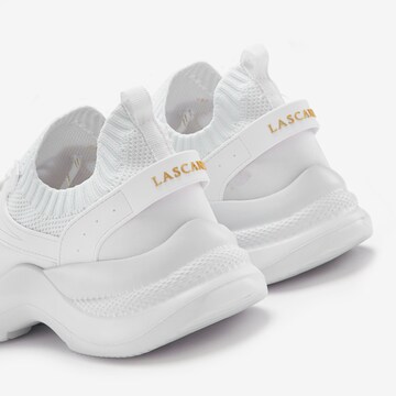 Sneaker bassa di LASCANA in bianco