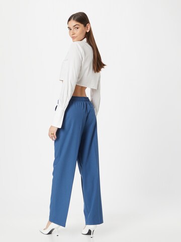 Wide leg Pantaloni con piega frontale di UNITED COLORS OF BENETTON in blu